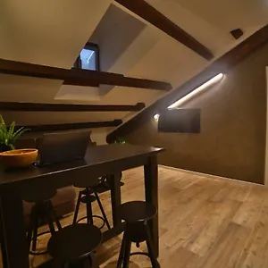 Moscova Attic Near Duomo Apartamento